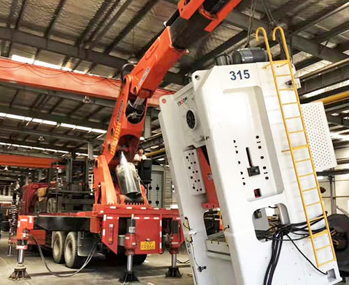 平舆提升工作效率，选择优质折臂吊租赁服务