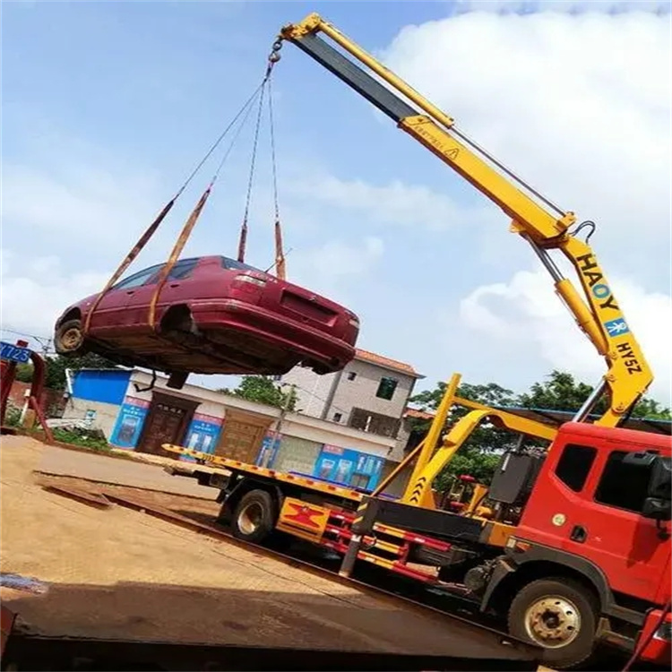 平舆吊车救援小汽车怎么吊