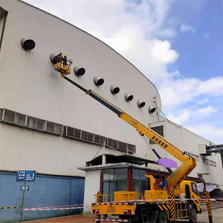 平舆高空作业车出租服务：专业广告牌安装解决方案